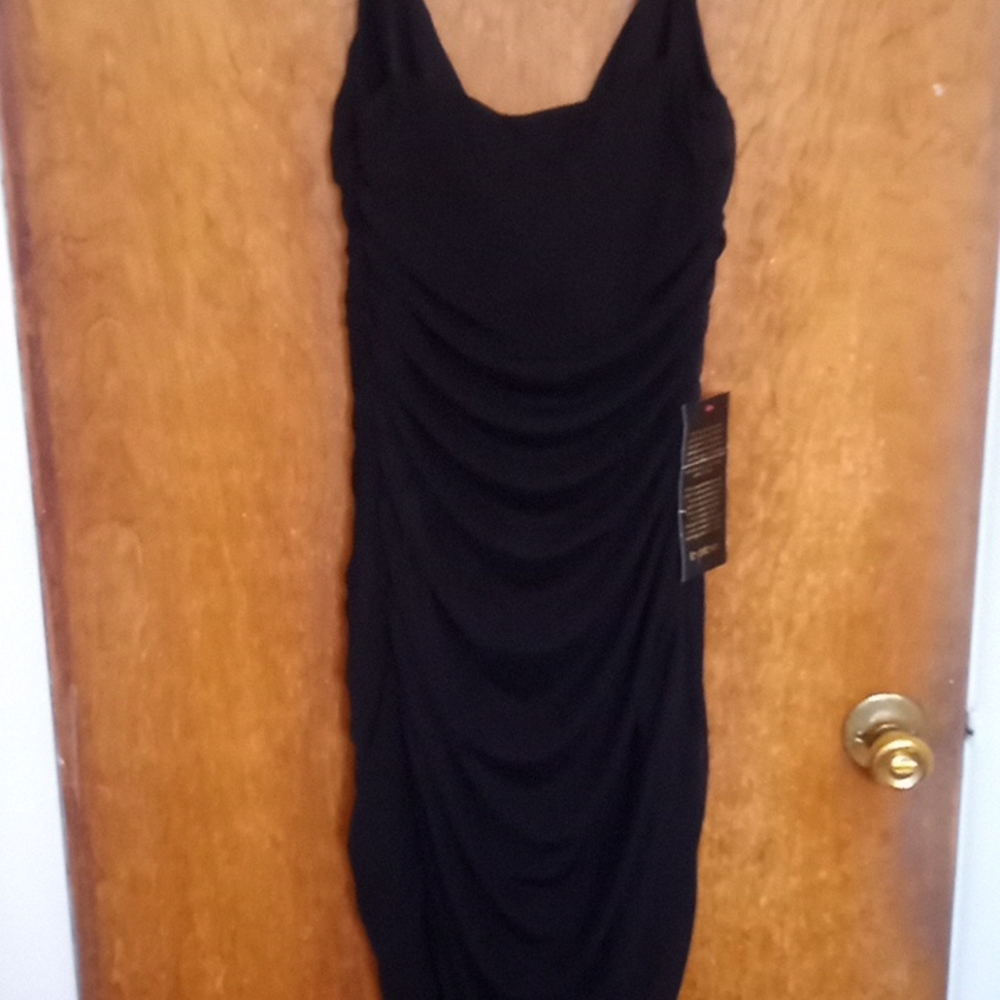 Dress - Picture 4 of 4